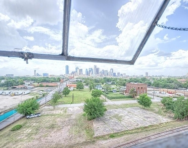 2400 S Ervay St - Photo Thumbnail 7