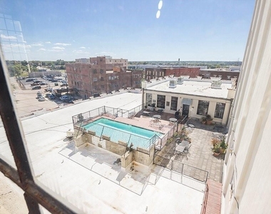 2400 S Ervay St - Photo Thumbnail 9