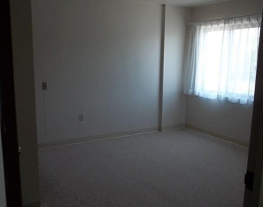 1414 National Road - Photo Thumbnail 4