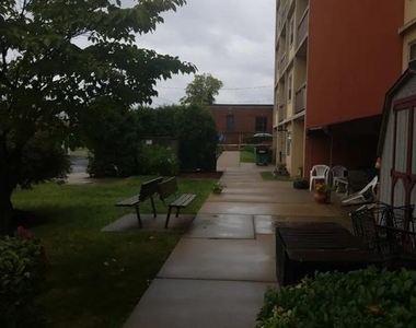 904 3rd Ave - Photo Thumbnail 4