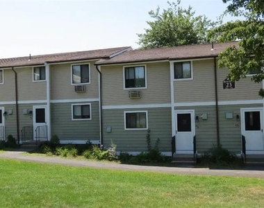 360 1/2 Tokeneke Rd - Photo Thumbnail 2