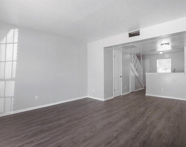 313-319 Rose St - Photo Thumbnail 11