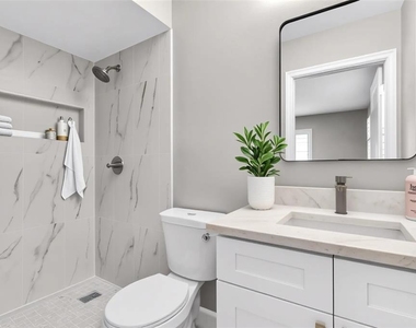 216 S Shore Crest Drive - Photo Thumbnail 20