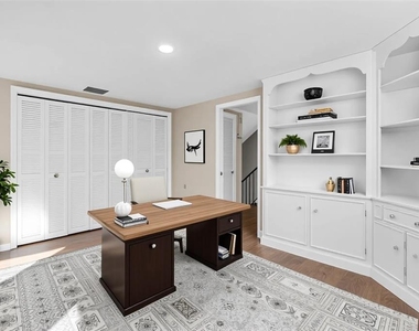 216 S Shore Crest Drive - Photo Thumbnail 22
