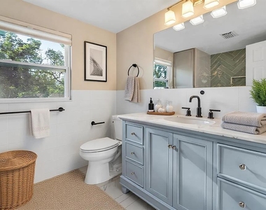 216 S Shore Crest Drive - Photo Thumbnail 25