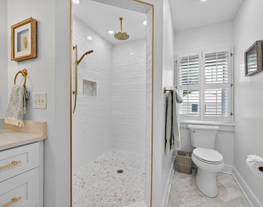 235 10th Avenue Ne - Photo Thumbnail 21