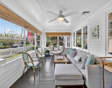 235 10th Avenue Ne - Photo Thumbnail 9