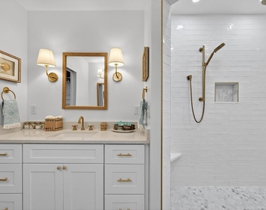 235 10th Avenue Ne - Photo Thumbnail 22