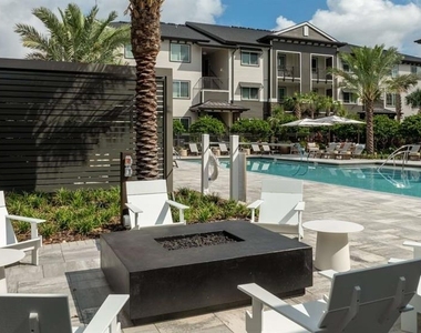 5000 Collina Terrace - Photo Thumbnail 4