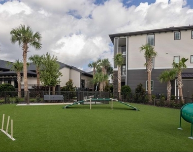 5000 Collina Terrace - Photo Thumbnail 19