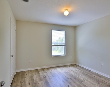 441 White Coral Drive - Photo Thumbnail 12