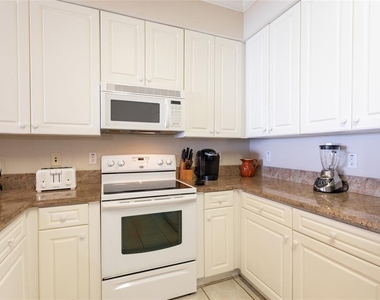 60 Surfview Drive - Photo Thumbnail 2