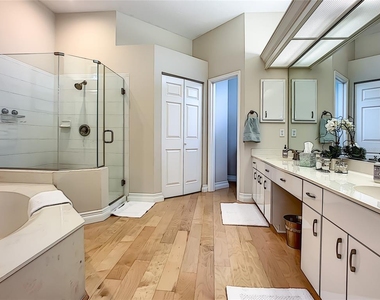 539 Fallbrook Drive - Photo Thumbnail 37