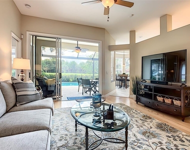 539 Fallbrook Drive - Photo Thumbnail 15
