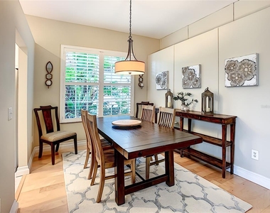 539 Fallbrook Drive - Photo Thumbnail 25