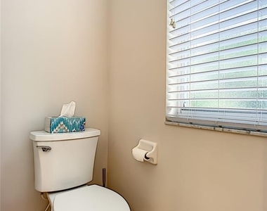 539 Fallbrook Drive - Photo Thumbnail 43