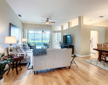 539 Fallbrook Drive - Photo Thumbnail 10