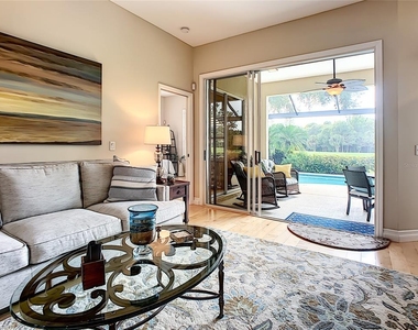 539 Fallbrook Drive - Photo Thumbnail 12