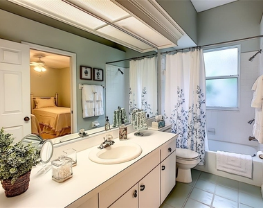 539 Fallbrook Drive - Photo Thumbnail 42