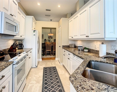 539 Fallbrook Drive - Photo Thumbnail 20