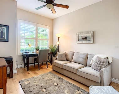 539 Fallbrook Drive - Photo Thumbnail 17