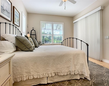 539 Fallbrook Drive - Photo Thumbnail 33