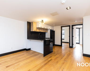 298 Gates Avenue - Photo Thumbnail 16