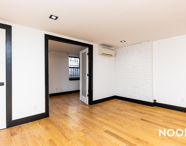 298 Gates Avenue - Photo Thumbnail 15
