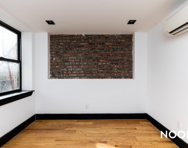 298 Gates Avenue - Photo Thumbnail 9