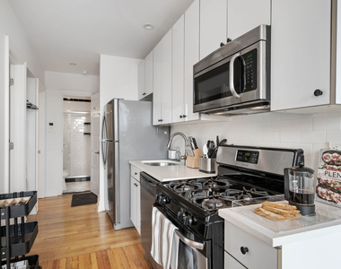 115 Greenpoint Avenue - Photo Thumbnail 14
