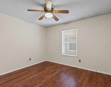 1828 Overland Street - Photo Thumbnail 15