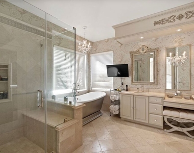 3900 Hilton Head Way - Photo Thumbnail 9