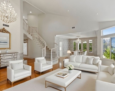 3900 Hilton Head Way - Photo Thumbnail 3
