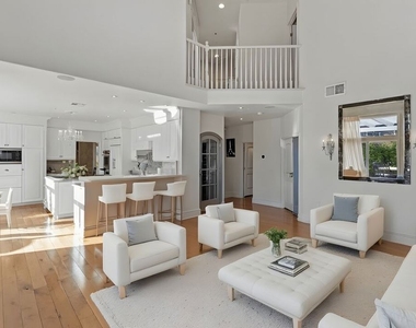 3900 Hilton Head Way - Photo Thumbnail 7