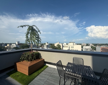 702 East 32nd Street - Photo Thumbnail 13