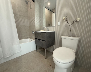 702 East 32nd Street - Photo Thumbnail 10