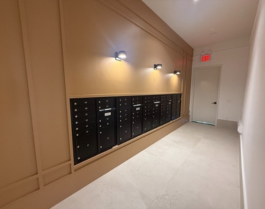 702 East 32nd Street - Photo Thumbnail 15
