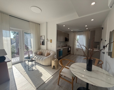 702 East 32nd Street - Photo Thumbnail 4