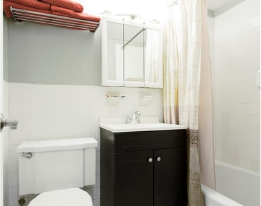 330 E 49th St - Photo Thumbnail 7