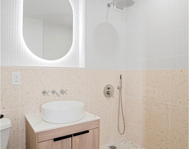 1325 Fifth Ave - Photo Thumbnail 4
