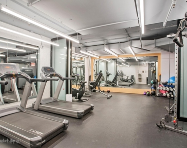 1325 Fifth Ave - Photo Thumbnail 10
