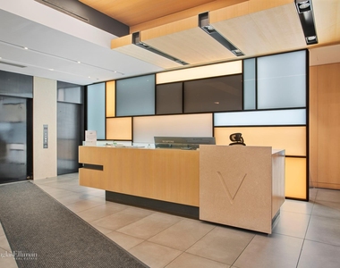 1325 Fifth Ave - Photo Thumbnail 7