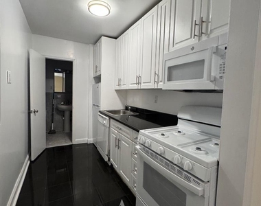 East 84th Street - Photo Thumbnail 2