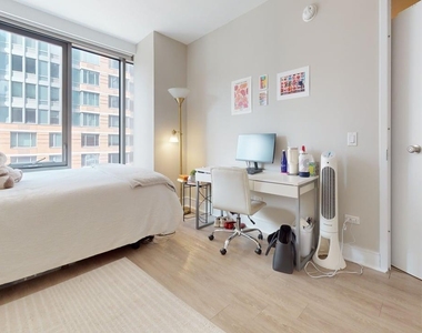 East 34th Street - Photo Thumbnail 13