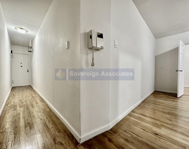 401 East 68th Street - Photo Thumbnail 4