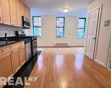 273 Mott St - Photo Thumbnail 2