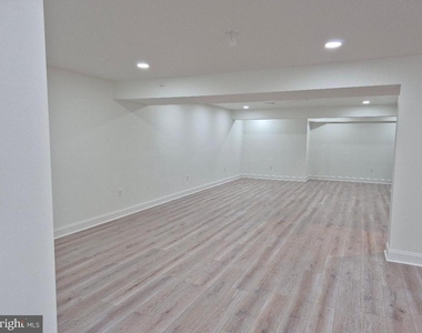 34257 Richmond Road - Photo Thumbnail 16