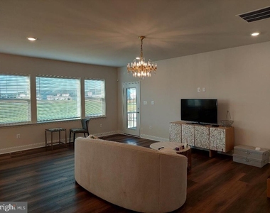 34257 Richmond Road - Photo Thumbnail 12