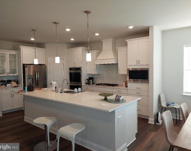 34257 Richmond Road - Photo Thumbnail 9