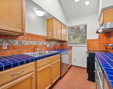 1601 West Ln - Photo Thumbnail 15